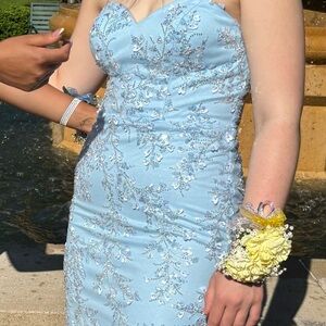Stunning Ice Blue Evening Gown - Strapless or with straps Size 6